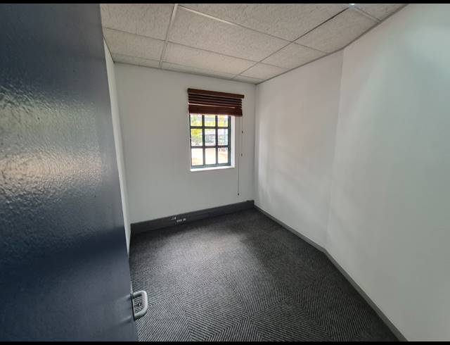 605M² OFFICE TO LET IN SUNNINGHILL